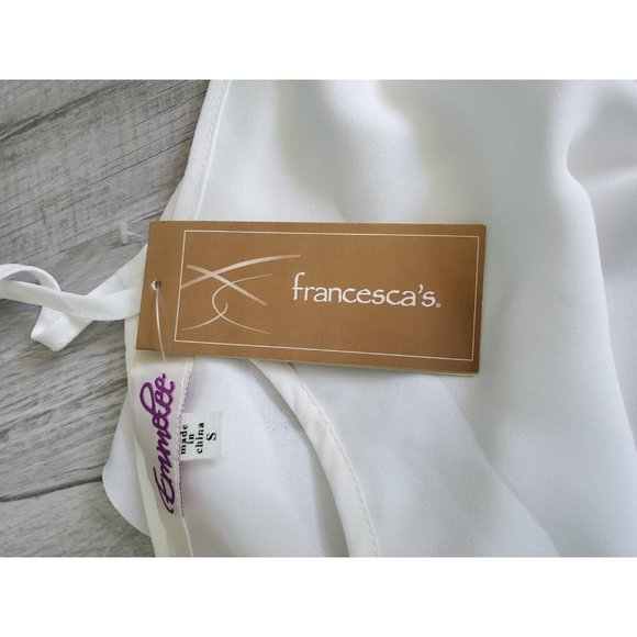 francesca’s Emmelee White tank top, scalloped hem, women’s small NWT - Picture 4 of 8